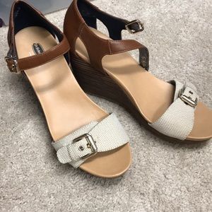 Dr. Scholl’s wedges